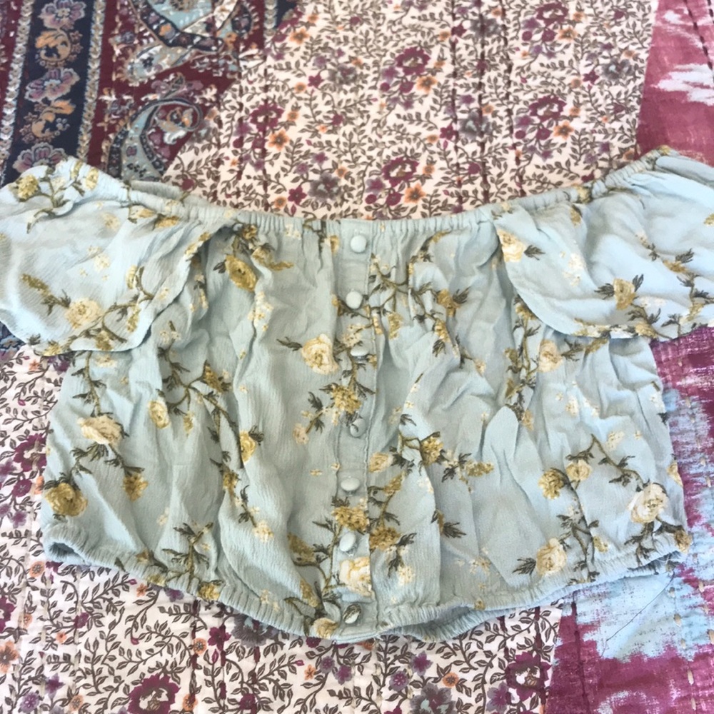 Floral crop top 🌸